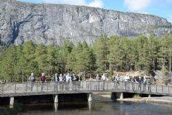 Studierejse Norge - Kaffepause ved Suleskarvegen , alle nød det dejlige vejr.